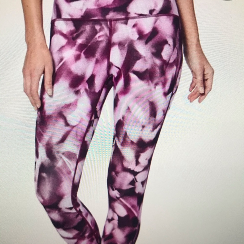 Lululemon Train Times 7/8 Pant, size 6